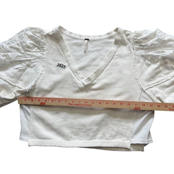 Free People Women's Alyssa Rose Cropped Top Lace V Neck Pullover SZ Medium White - Picture 7 of 9